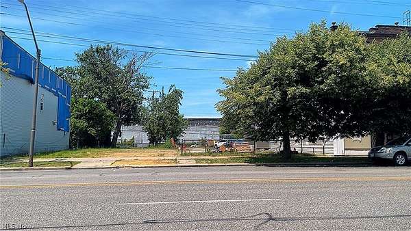 0.13 Acres of Mixed-Use Land for Sale in Cleveland, Ohio