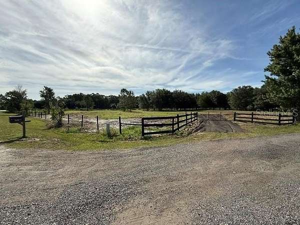 5 Acres of Residential Land for Sale in Clermont, Florida