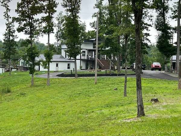 17 Acres of Land with Home for Sale in Hohenwald, Tennessee
