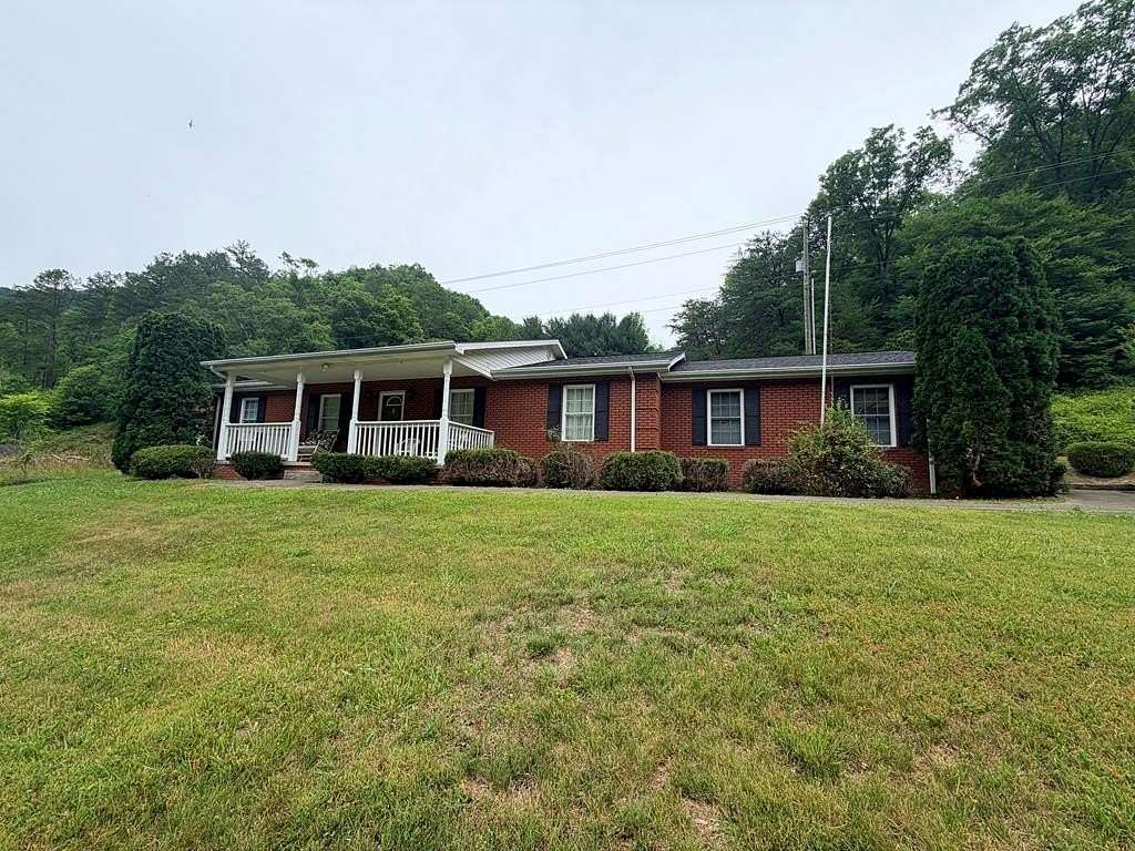 1.5 Acres of Land with Home for Sale in Beaver, Kentucky