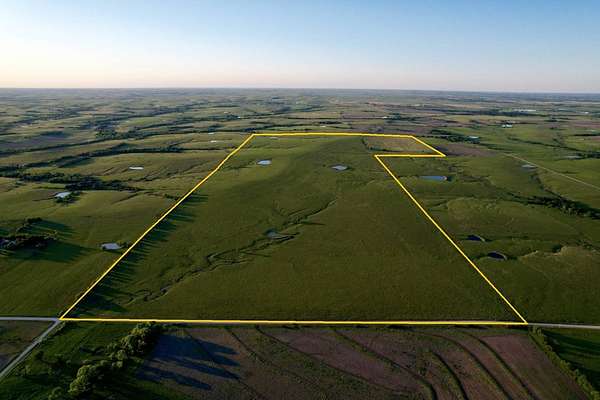 560 Acres of Agricultural Land for Sale in Allen, Kansas