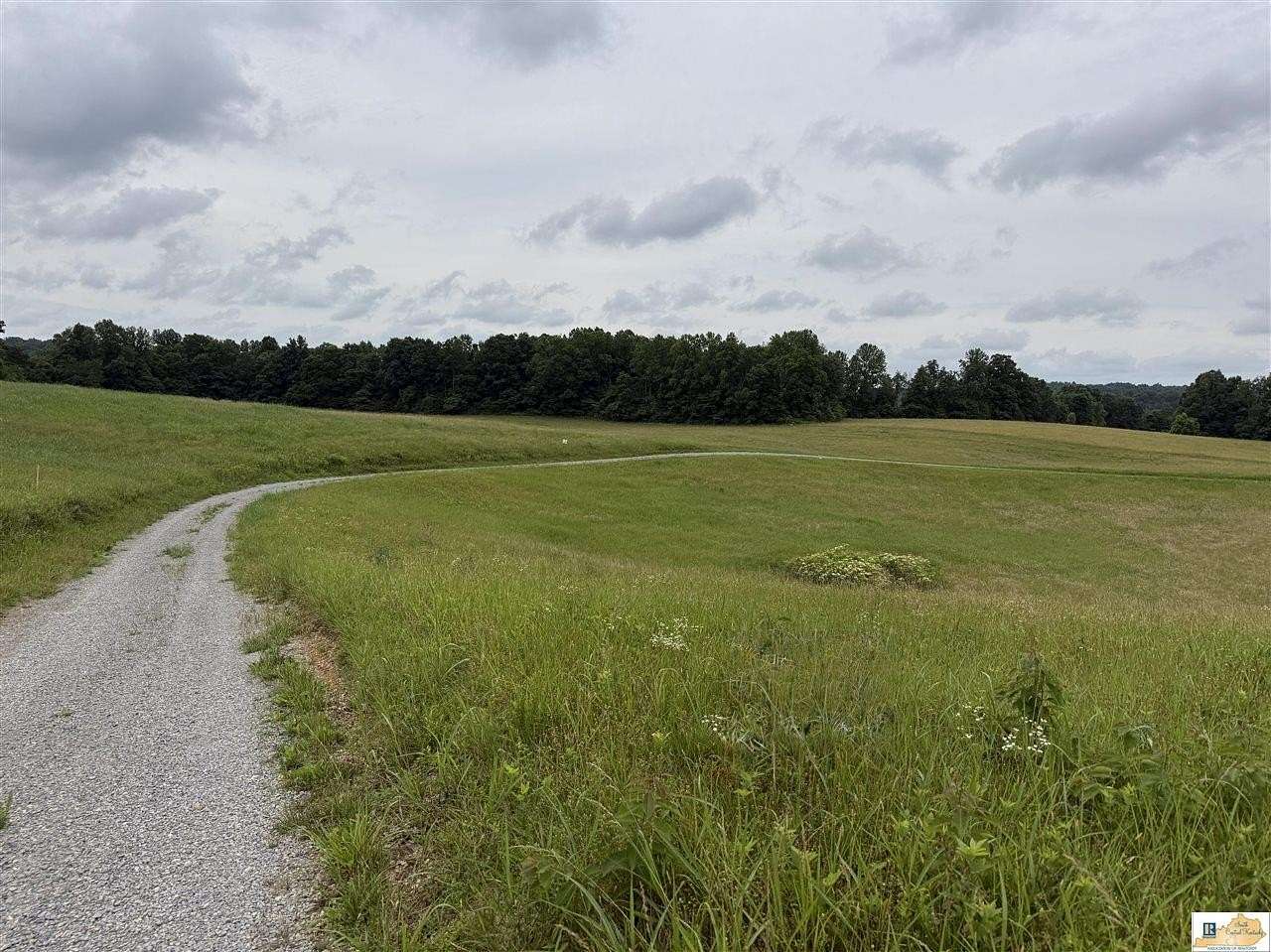 1 Acre of Land for Sale in Columbia, Kentucky