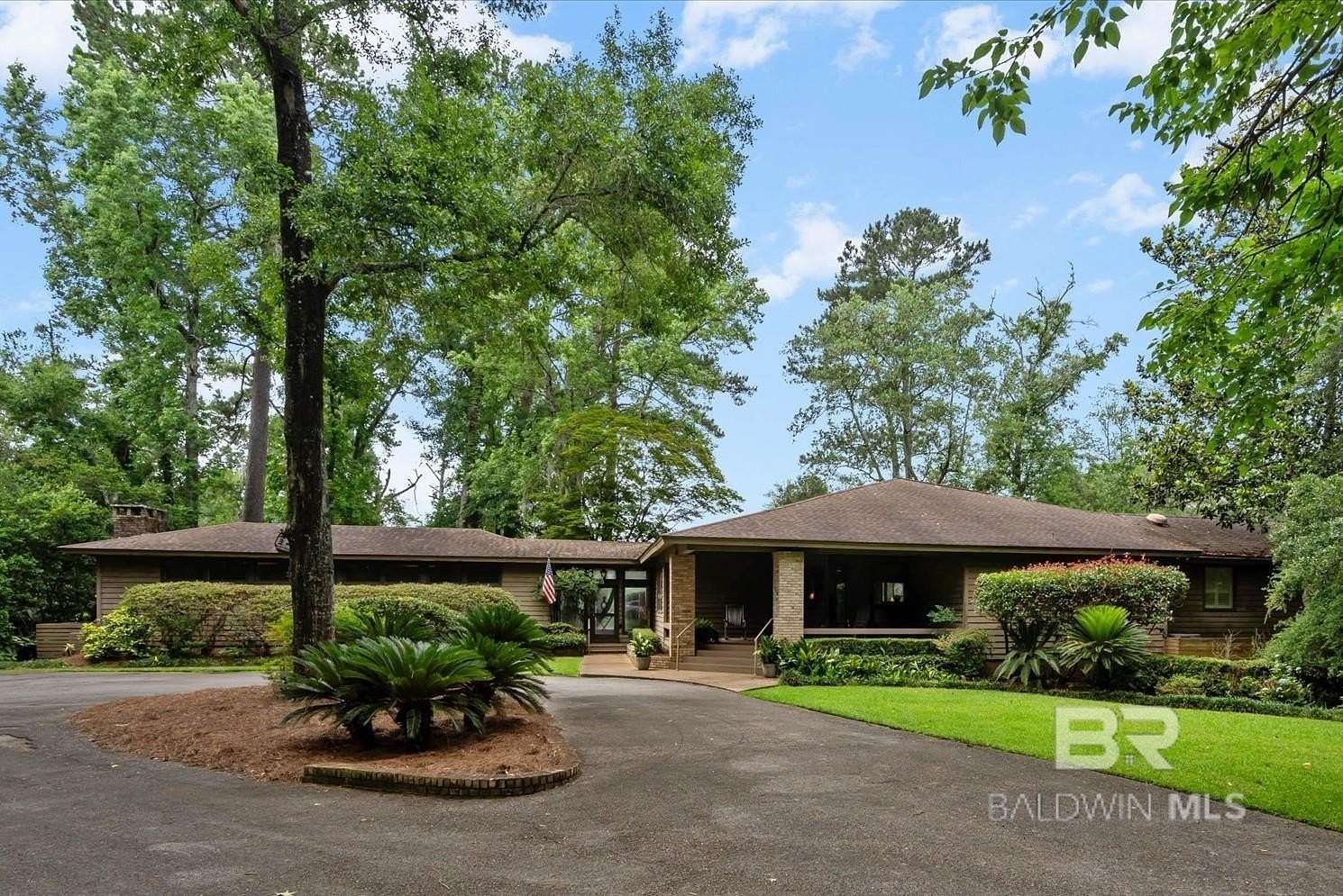 2.5 Acres of Land with Home for Sale in Mobile, Alabama