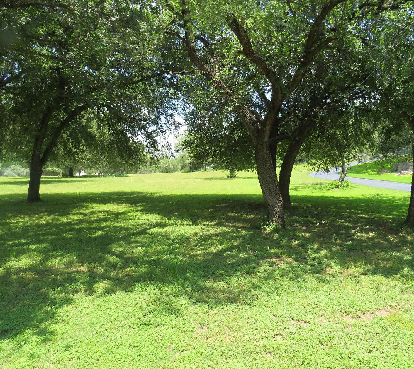 0.9 Acres of Residential Land for Sale in Kingsland, Texas