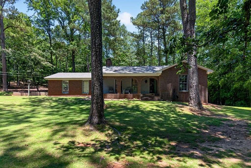 6 Acres of Land with Home for Sale in Fortson, Georgia