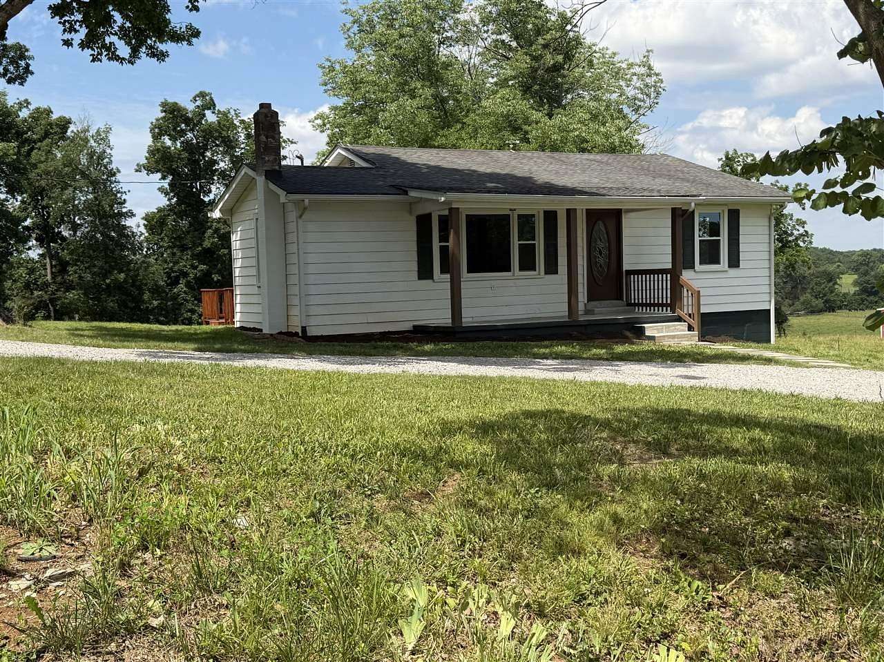 3.73 Acres of Land with Home for Sale in Bowling Green, Kentucky