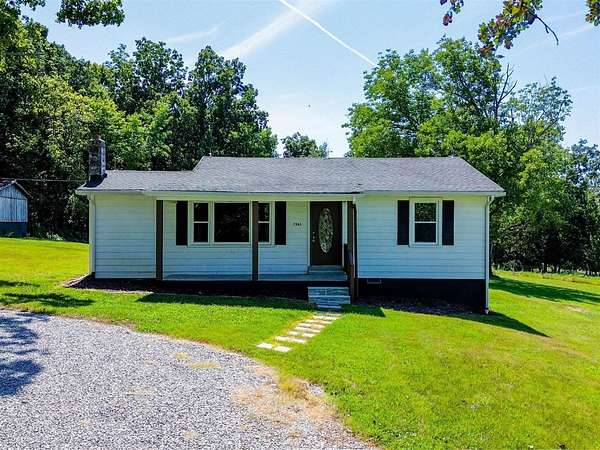 3.73 Acres of Land with Home for Sale in Bowling Green, Kentucky
