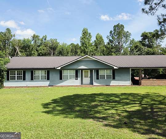 3 Acres of Land with Home for Sale in Ailey, Georgia