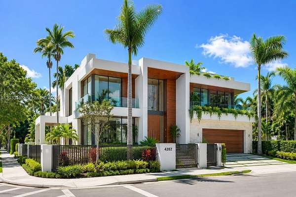 0.12 Acres of Residential Land for Sale in Miami, Florida