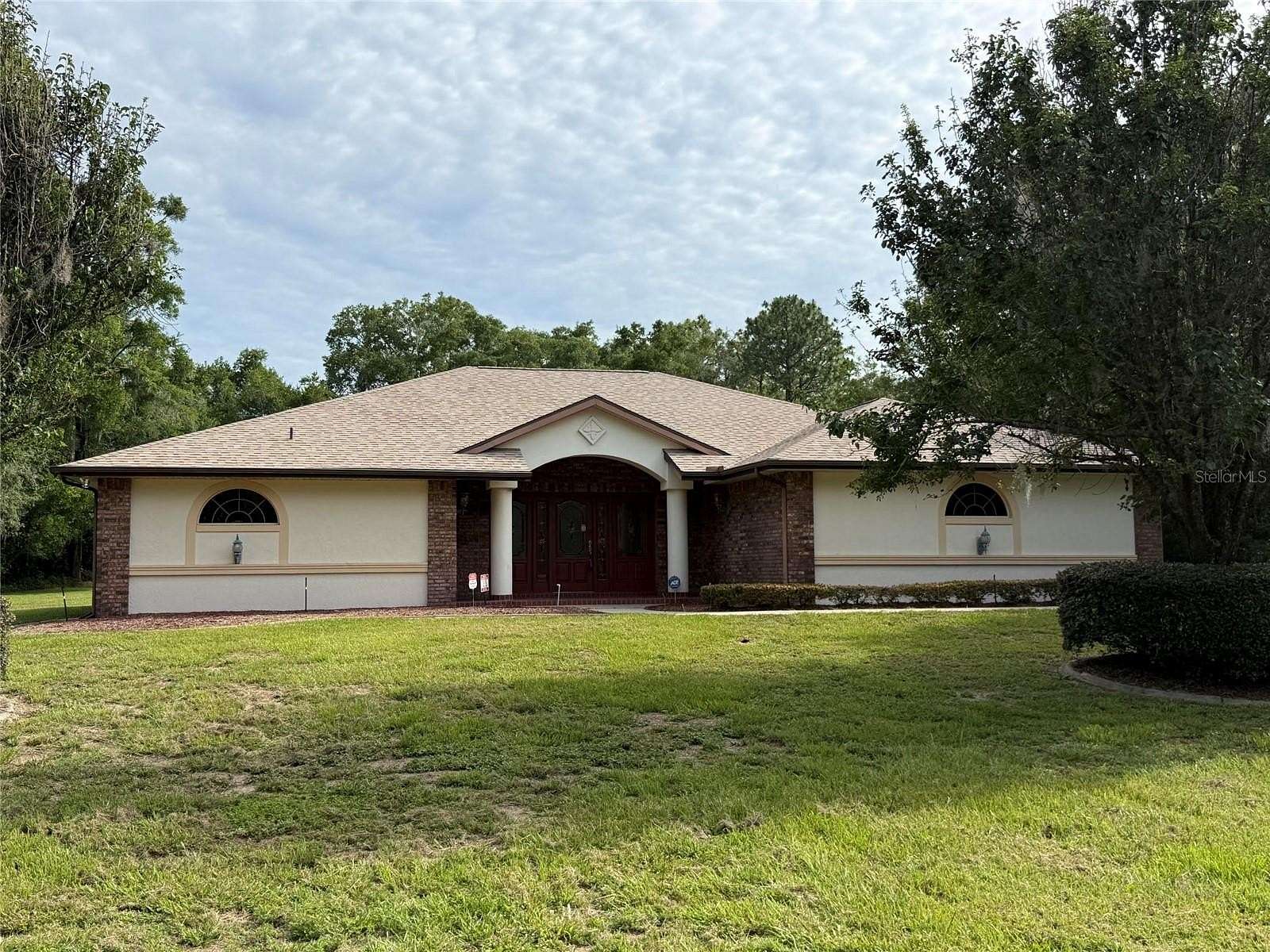 2.52 Acres of Land with Home for Sale in Inverness, Florida