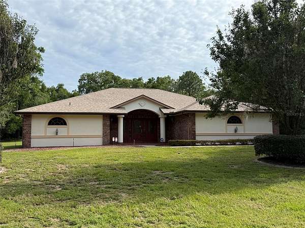 2.52 Acres of Land with Home for Sale in Inverness, Florida