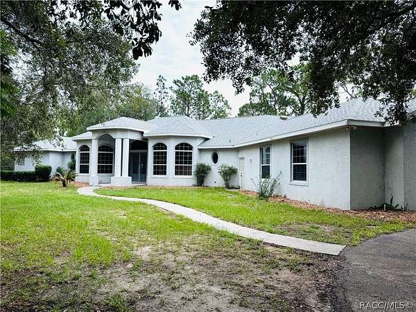 6 Acres of Land with Home for Sale in Beverly Hills, Florida