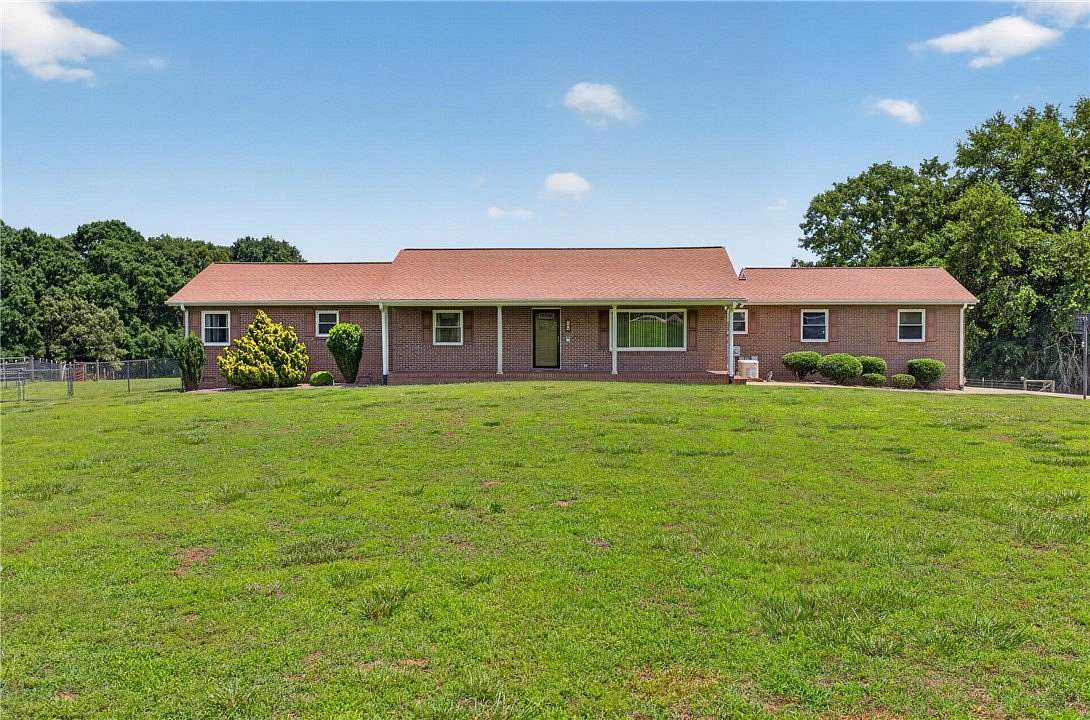 13 Acres of Land with Home for Sale in West Union, South Carolina