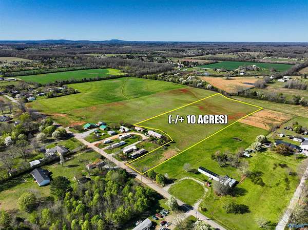 10 Acres of Land for Sale in Hazel Green, Alabama