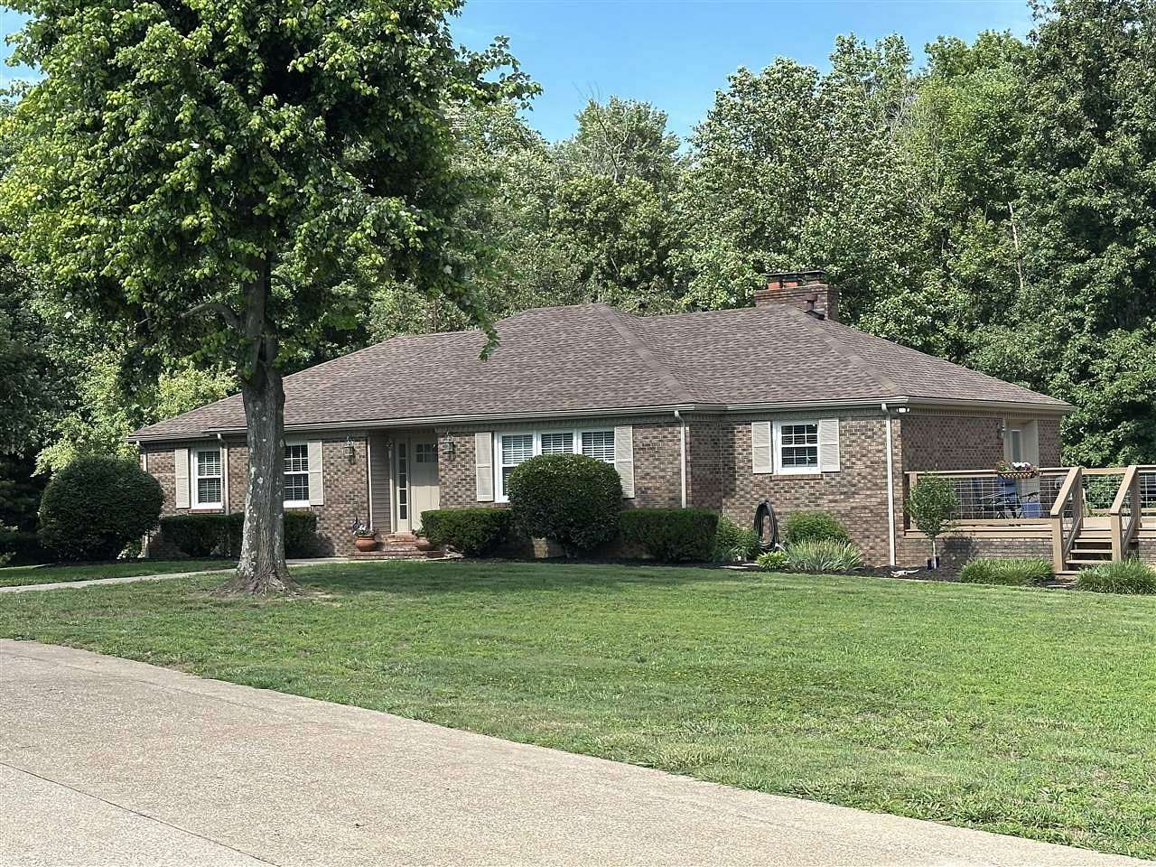 3.14 Acres of Land with Home for Sale in Bowling Green, Kentucky