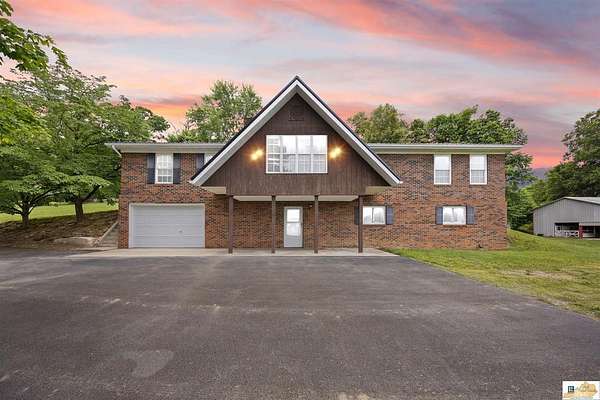 17.6 Acres of Land with Home for Sale in Jamestown, Kentucky