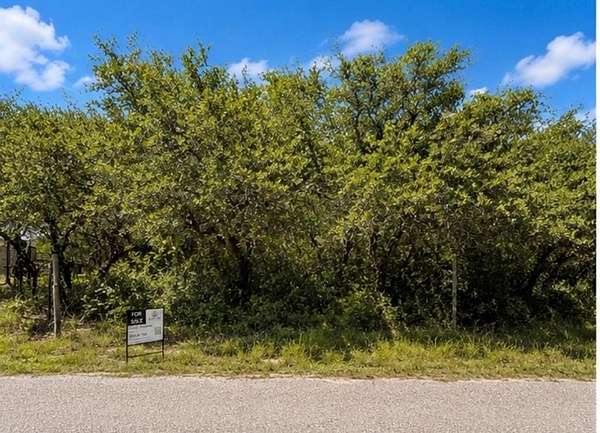 1 Acre of Residential Land for Sale in Ingleside, Texas