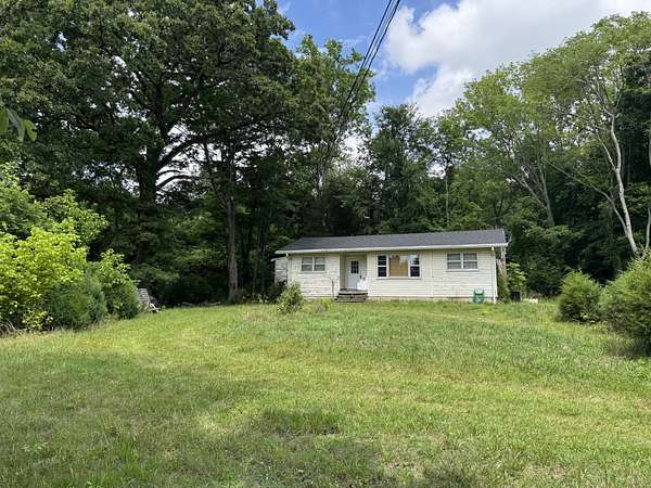 1.77 Acres of Land with Home for Sale in Clarksville, Tennessee