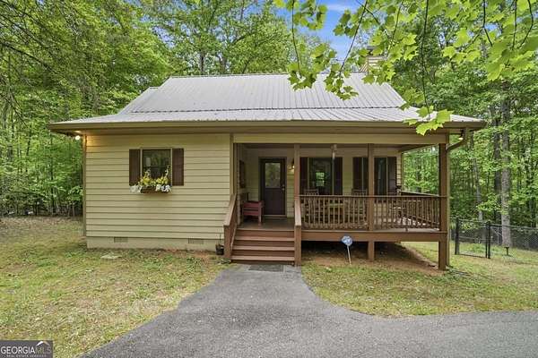1.5 Acres of Land with Home for Sale in Dahlonega, Georgia