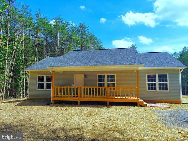 2.52 Acres of Land with Home for Sale in Unionville, Virginia