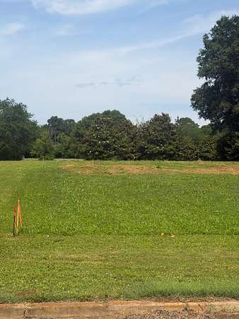 15.4 Acres of Land for Auction in Sheffield, Alabama