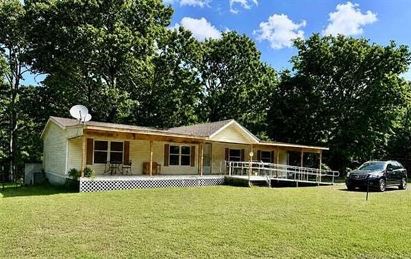 1.87 Acres of Land with Home for Sale in Hulbert, Oklahoma