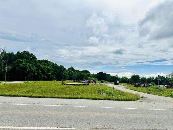 3.32 Acres of Commercial Land for Sale in Pulaski, Tennessee