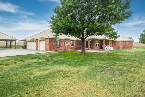 561 Acres of Land with Home for Sale in Happy, Texas