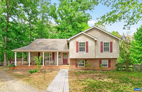 4.2 Acres of Land with Home for Sale in Palmyra, Virginia