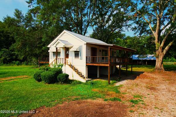 5.34 Acres of Land with Home for Sale in Vaiden, Mississippi