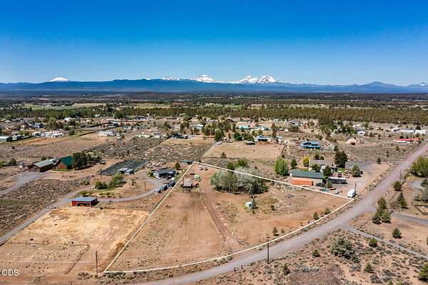 2.42 Acres of Land with Home for Sale in Bend, Oregon
