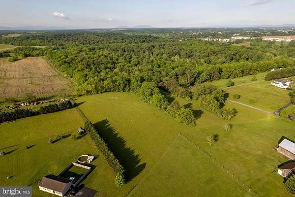 5 Acres of Land for Sale in Berryville, Virginia