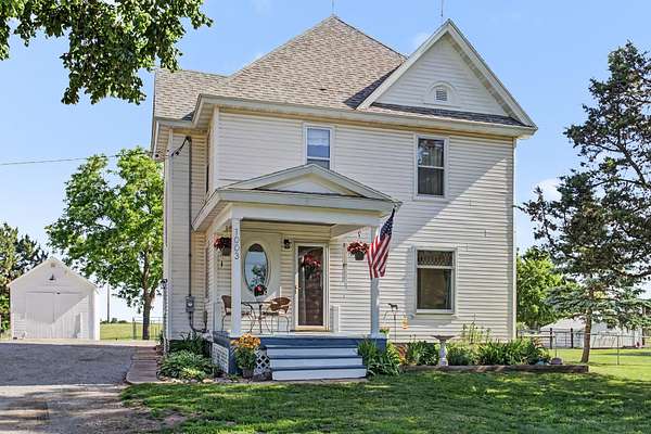 7 Acres of Land with Home for Sale in Boone, Iowa