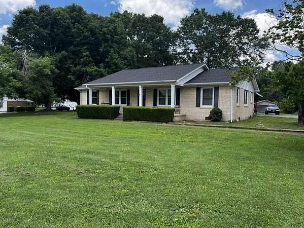 2.1 Acres of Land with Home for Sale in Paris, Tennessee