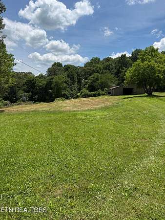 15 Acres of Land with Home for Sale in Riceville, Tennessee