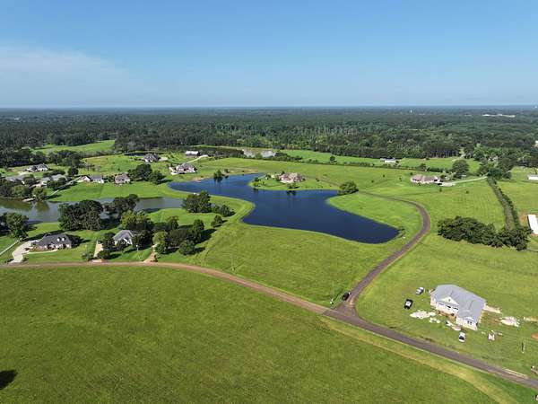 2 Acres of Residential Land for Sale in Brookhaven, Mississippi