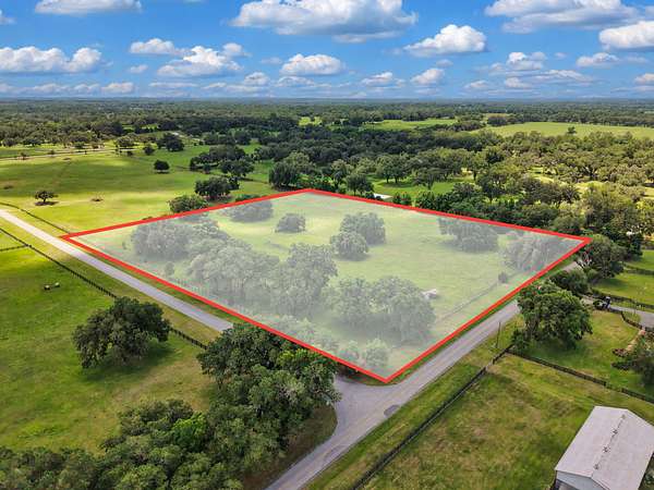 10 Acres of Land for Sale in Morriston, Florida