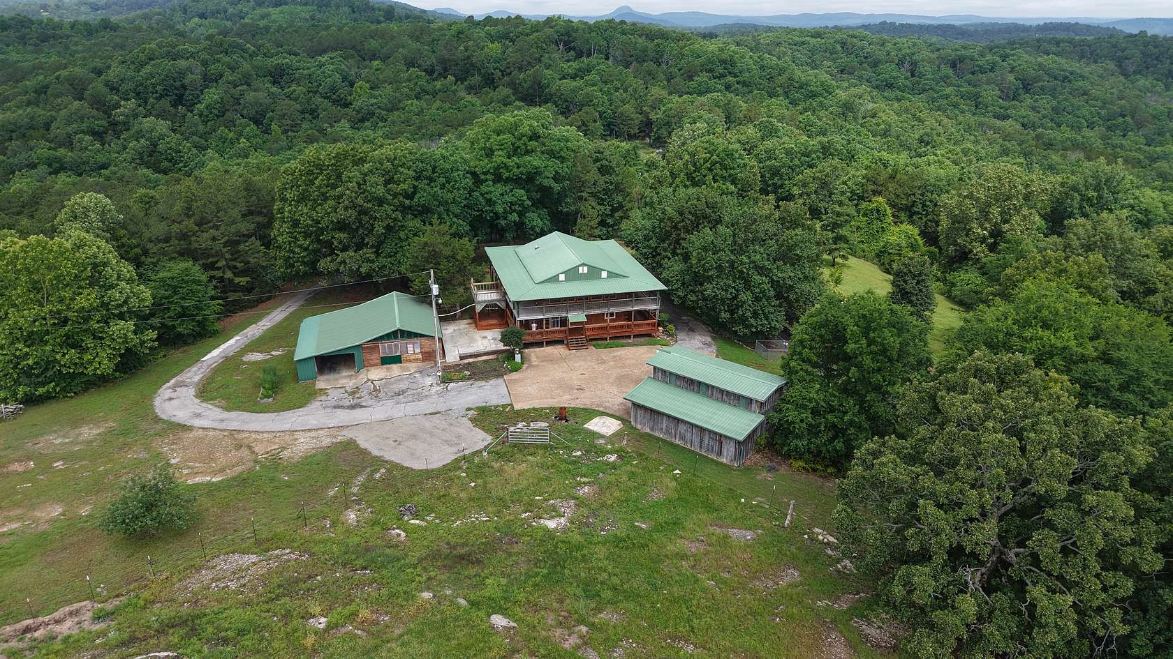8 Acres of Land with Home for Sale in Melbourne, Arkansas
