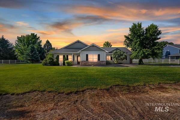 2 Acres of Land with Home for Sale in Caldwell, Idaho