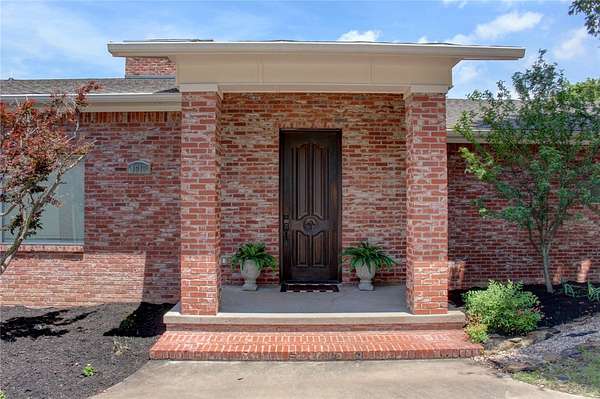 5.25 Acres of Land with Home for Sale in Fayetteville, Arkansas