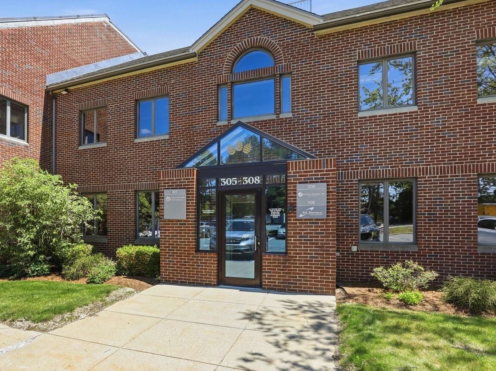 2.5 Acres of Improved Commercial Land for Sale in Danvers, Massachusetts