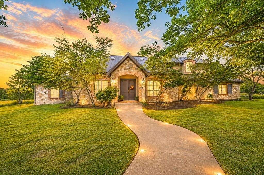 10.3 Acres of Land with Home for Sale in Kerrville, Texas