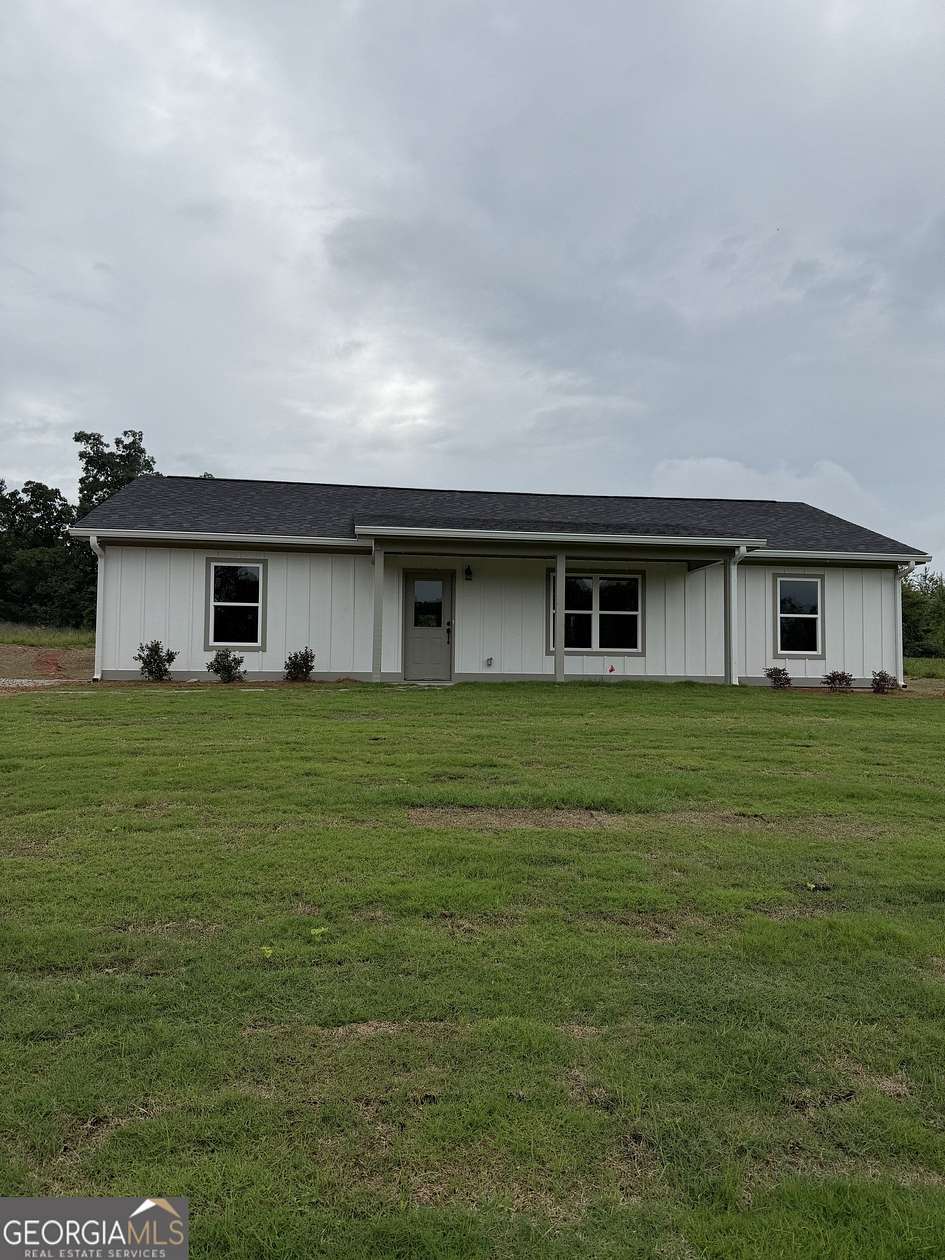 2.47 Acres of Land with Home for Sale in Carnesville, Georgia