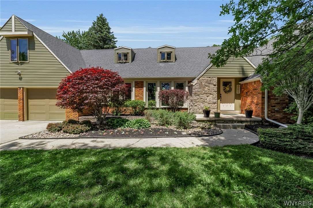2.37 Acres of Land with Home for Sale in Clarence Center, New York