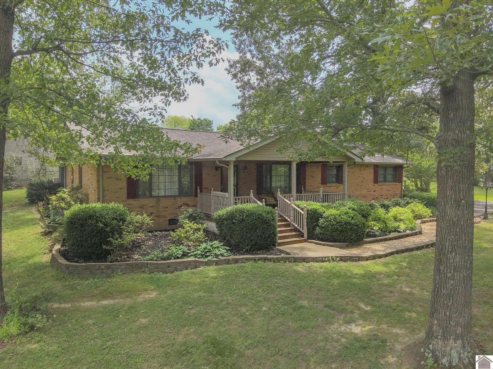 4.18 Acres of Land with Home for Sale in Paducah, Kentucky