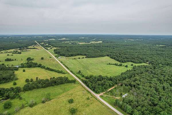 161 Acres of Land for Sale in Edwards, Missouri