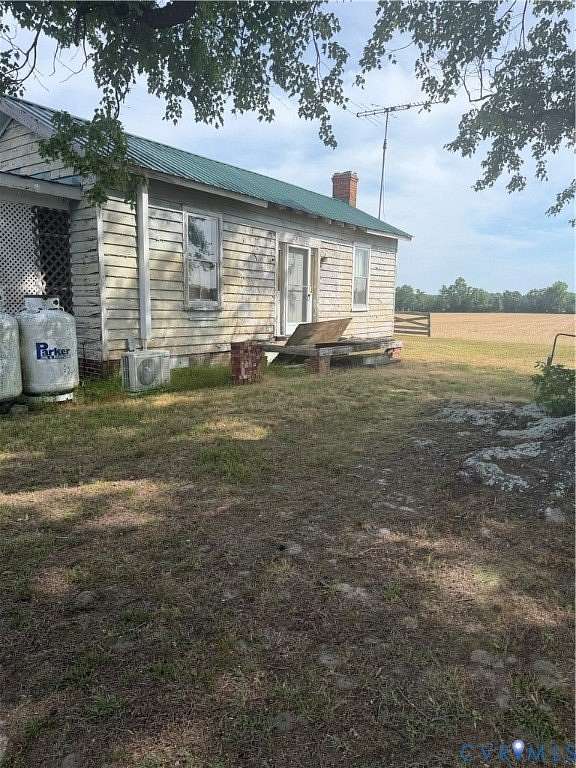 48.3 Acres of Land with Home for Sale in Wakefield, Virginia