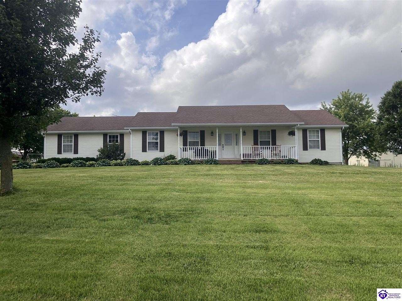 37 Acres of Land with Home for Sale in Big Clifty, Kentucky
