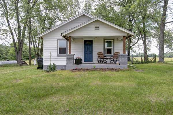 10 Acres of Land with Home for Sale in Springfield, Missouri