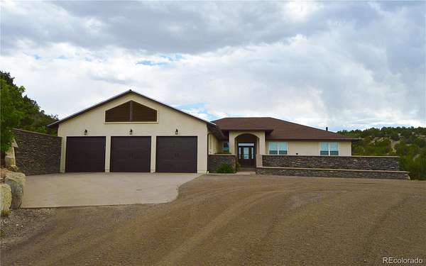 48 Acres of Agricultural Land with Home for Sale in Pueblo, Colorado